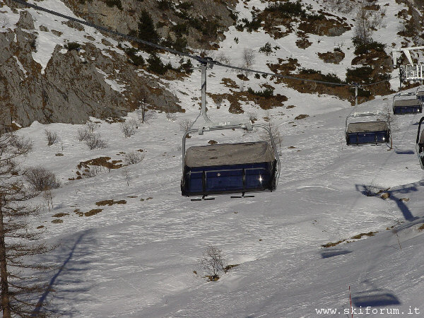 seggiola seggiovia passo Padon Malga Ciapela Arabba