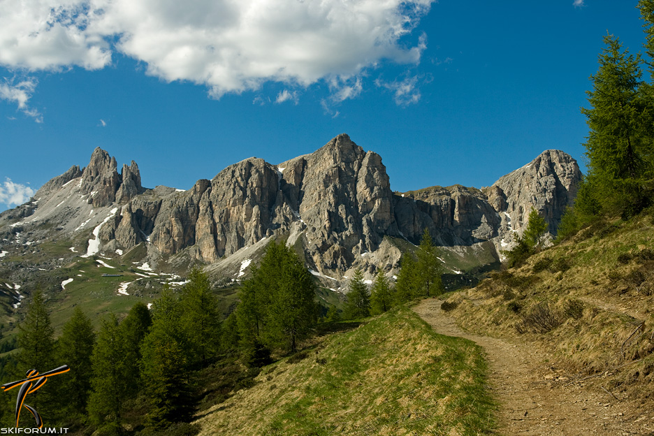 1150-immagine-rocchetta-dolomiti.jpg