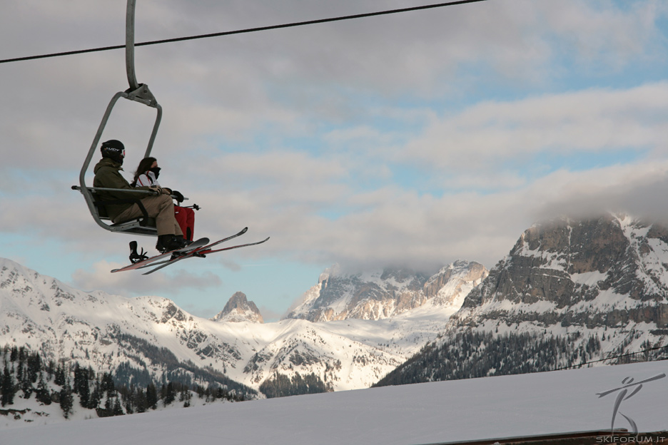 Immagine sciatori ski civetta