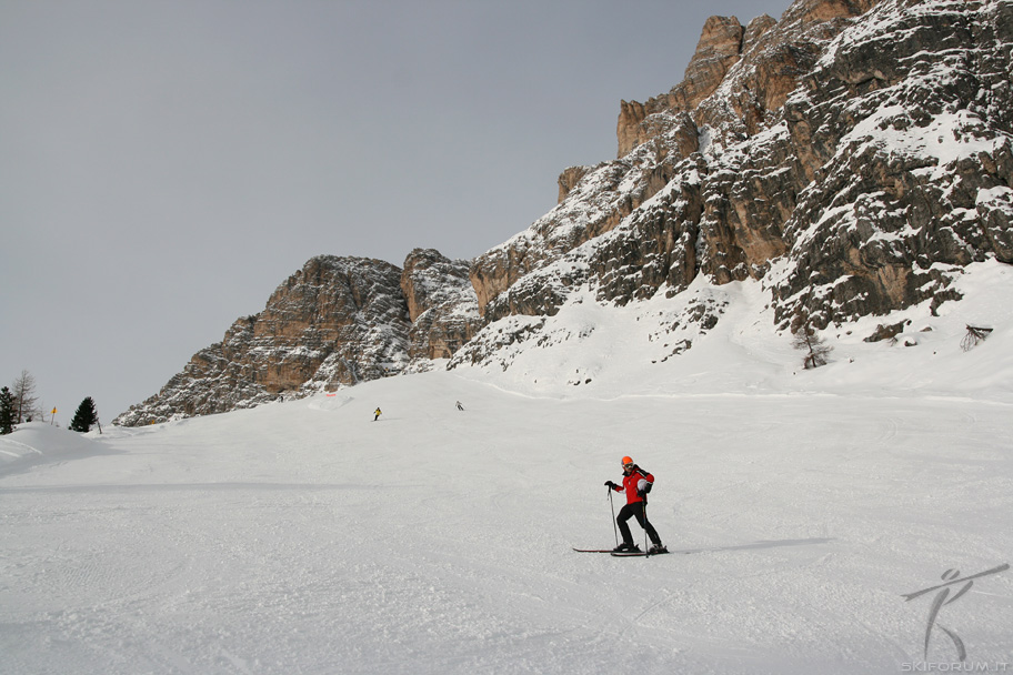 1578-piste-sci-cortina.jpg