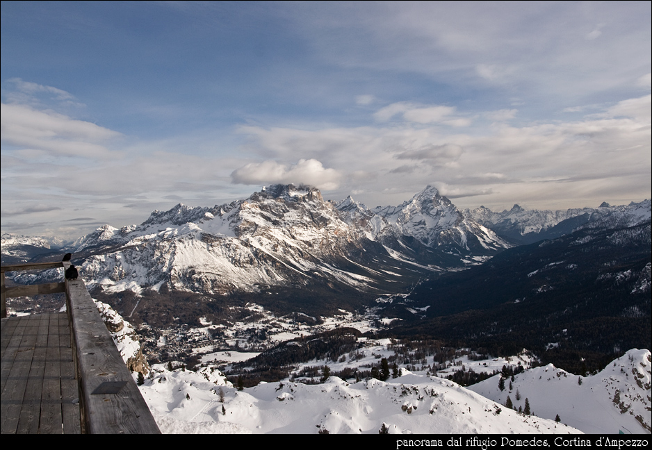 1585-panorama-pomedes-cortina.jpg