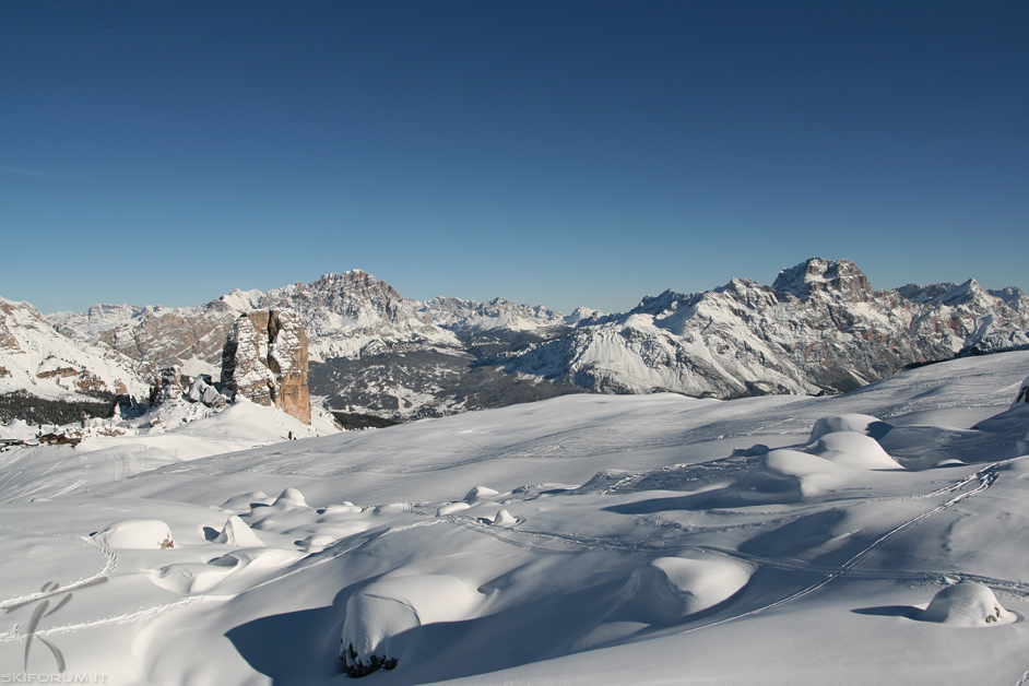 1639-panorama-dolomitico.jpg