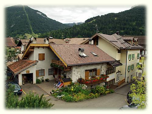 foto garni pozza di fassa