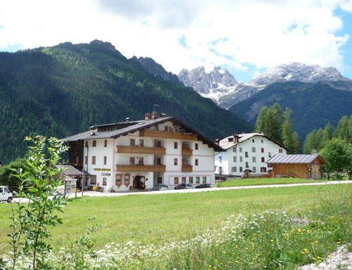 foto hotel miramonti a Falcade