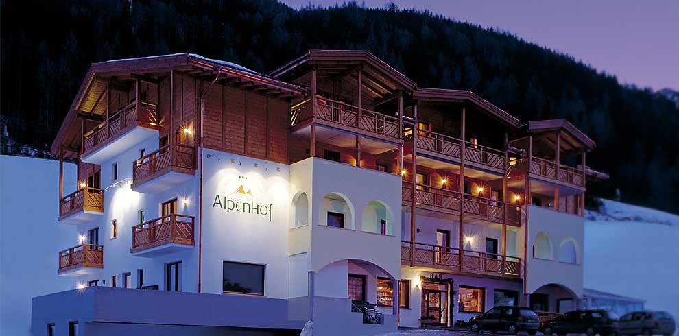 foto esterno hotel Alpenhof
