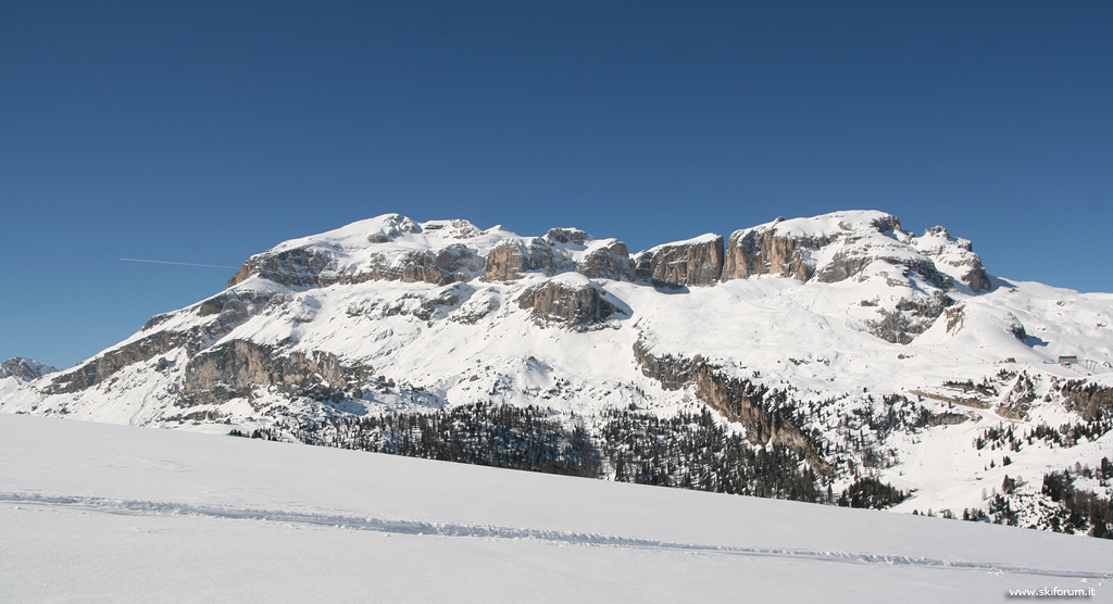 2426-monte-sella-dolomiti.jpg