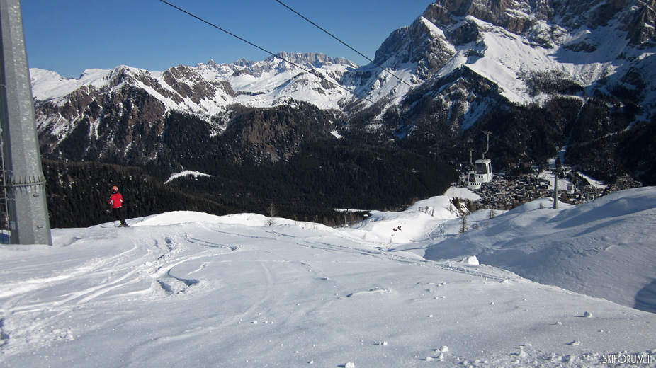 2520-paese-dalle-piste.jpg