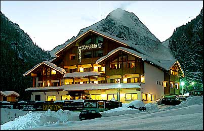 foto hotel Tyrolia in Marmolada