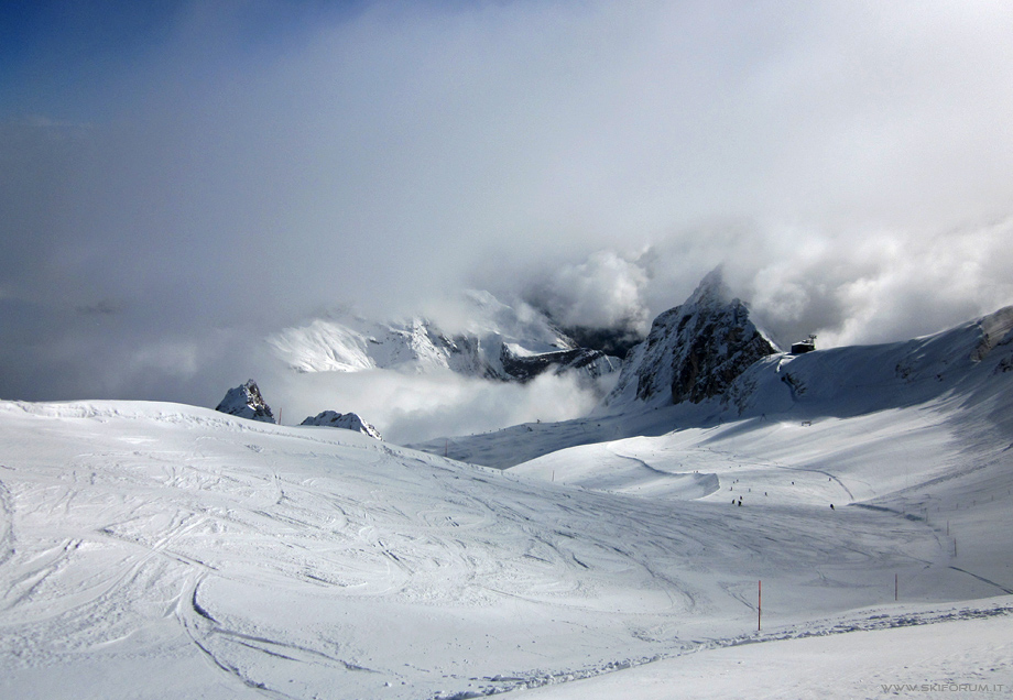 3802-ghiacciaio-marmolada-6aprile2012.jpg