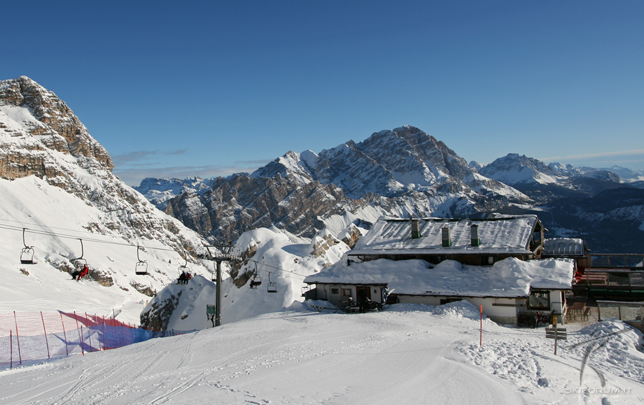 4177-rifugio-pomedes-inverno.jpg