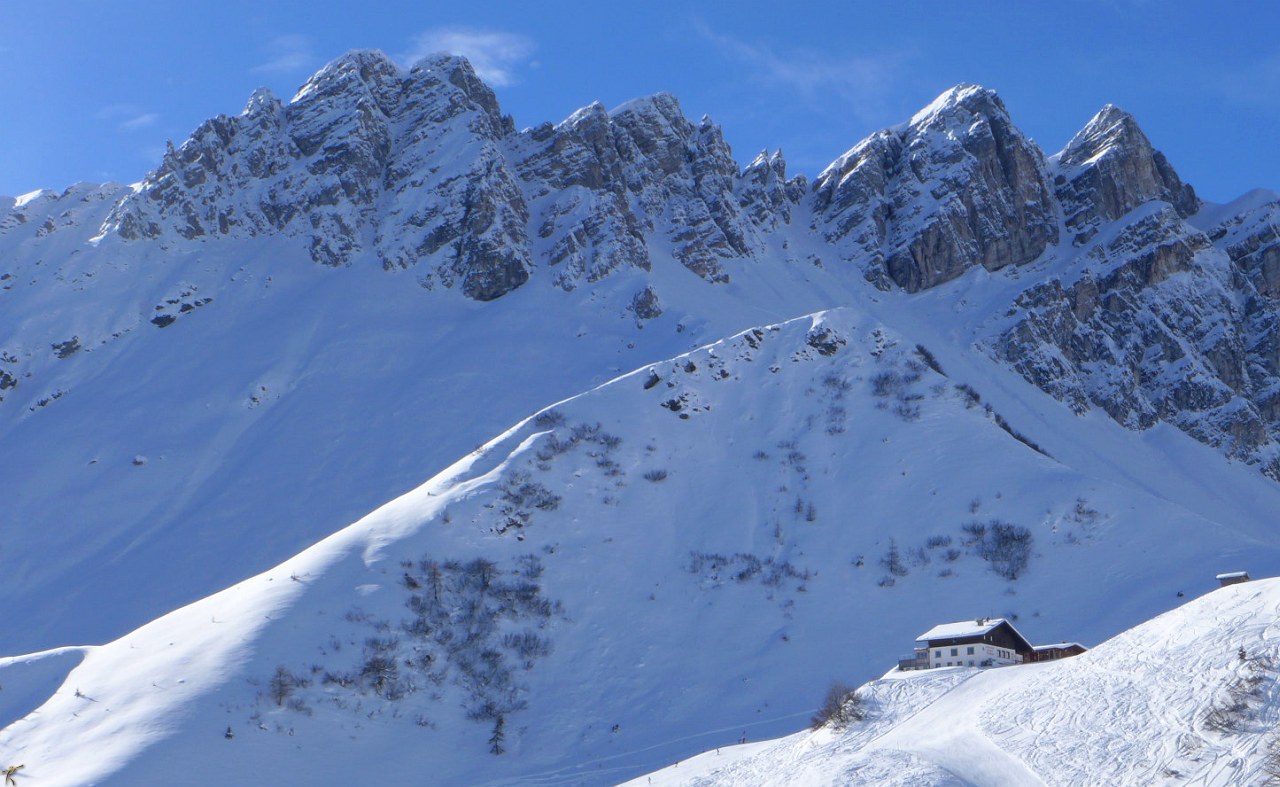 5762-rifugio-edelweiss-cime-bianche-telves.jpg