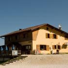 immagine rifugio sui Cadini