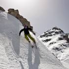 Sciare a Forcella Giau foto sciatore forcella giau