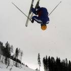 Istante di un backflip foto backflip freestyle