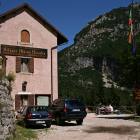 rifugio alpino revolto