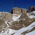 La salita con la Funivia del Sass Pordoi foto sass pordoi