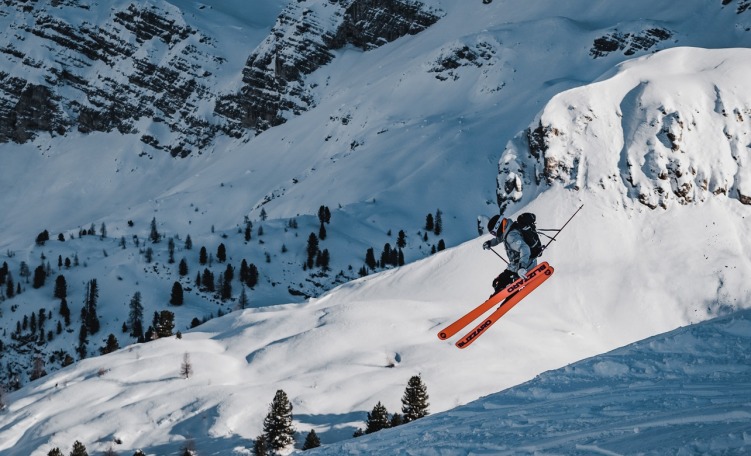 Freeride skiing