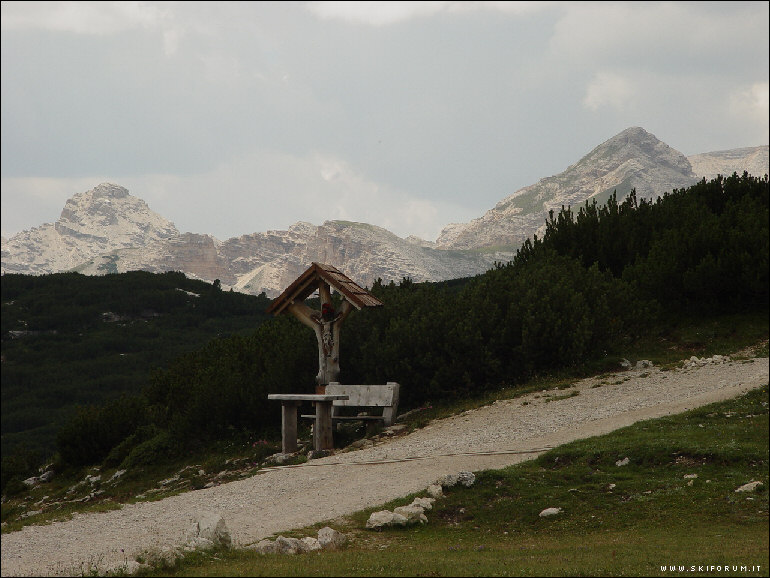 1032-rifugio-sennes-02.jpg