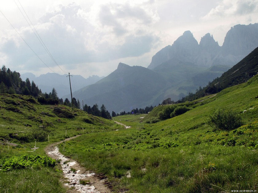 10392-mtb-sentiero-pordoi.jpg