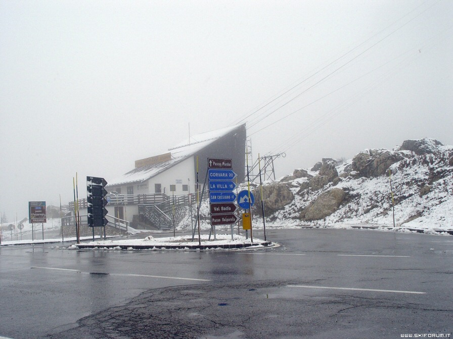 11749-cartelli-passo-falzarego.jpg