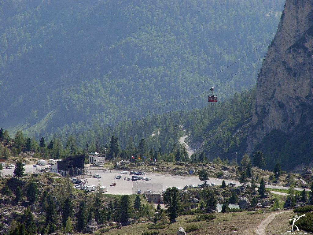 11760-falzarego-passo-dolomiti.jpg