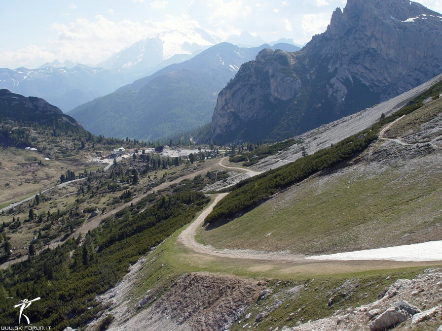 11763-falzarego-passo.jpg