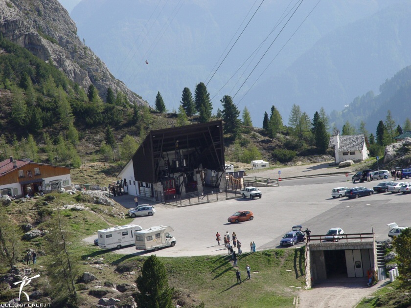 11766-stazione-valle-funivia-falzarego.jpg