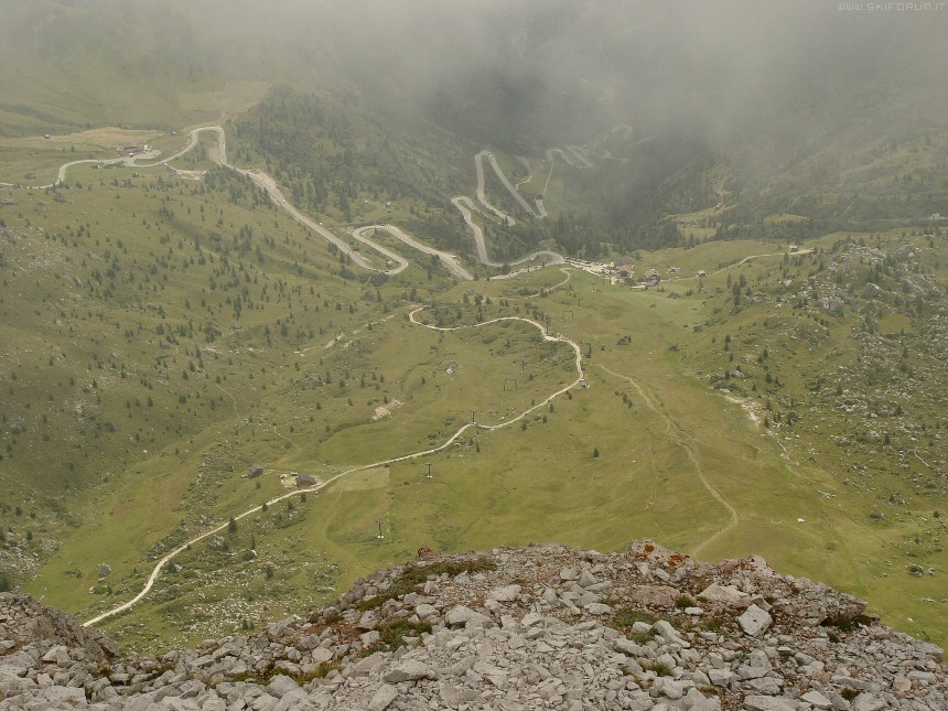 11928-strada-passo-giau.jpg