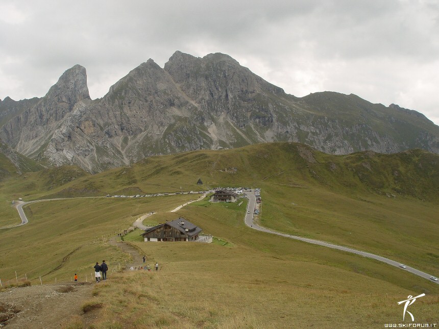 11934-dolomiti-passo-giau-immagine.jpg