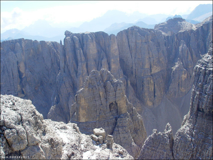 Foto torri rocciose in Dolomiti