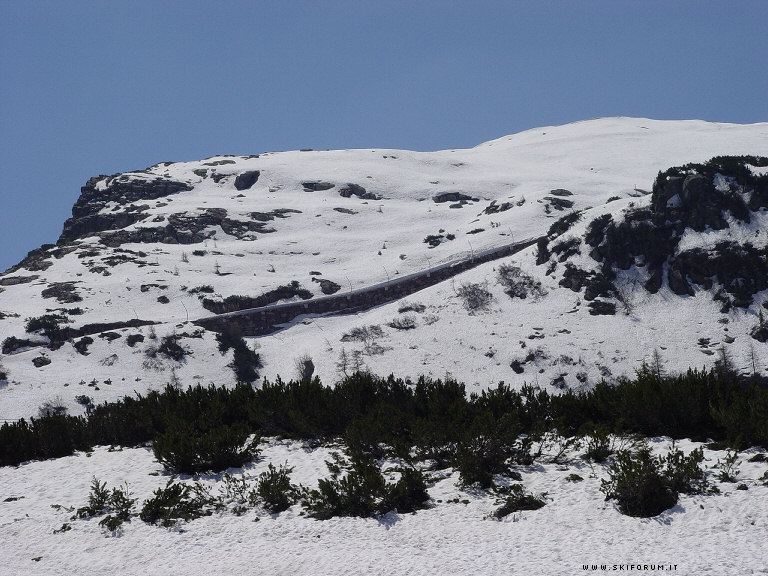 1267-passo-rolle-giugno-neve.jpg