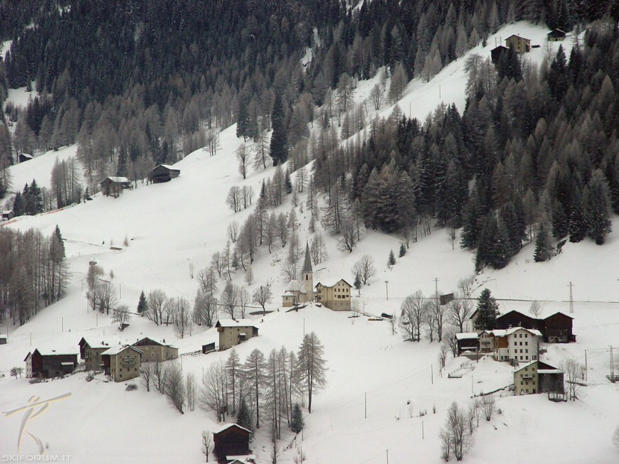 13816-paese-dolomiti.jpg