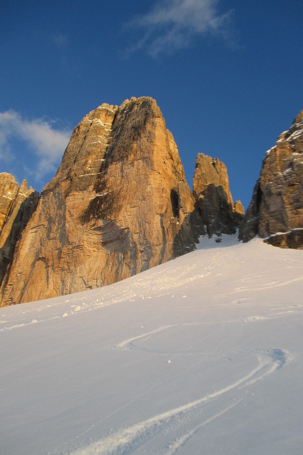 143475-curve-sotto-tre-cime.jpg