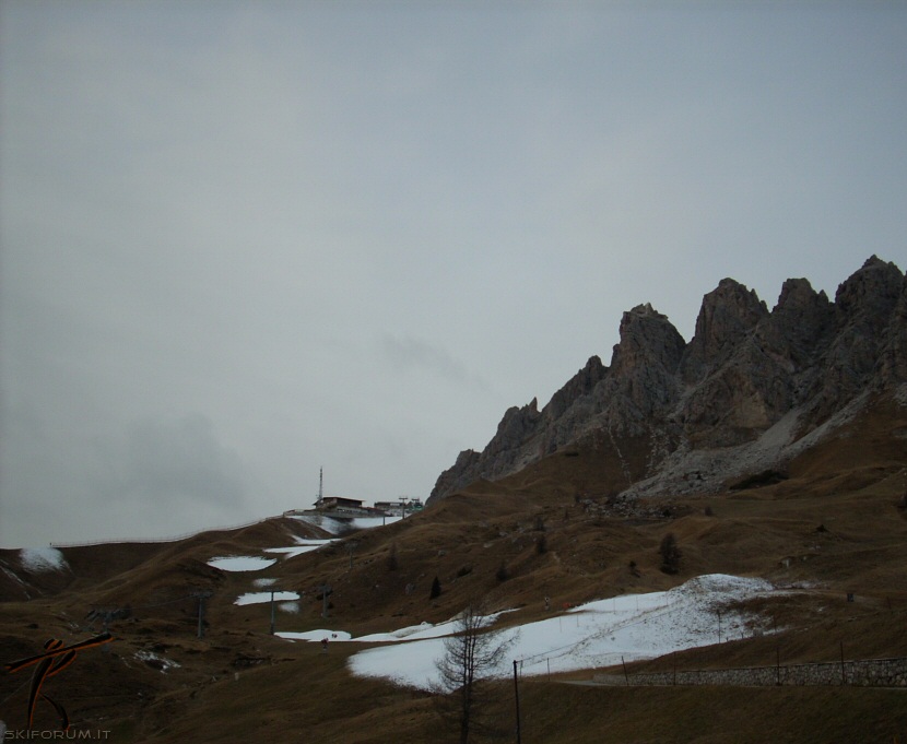 14496-neve-artificiale-passo-gardena.jpg