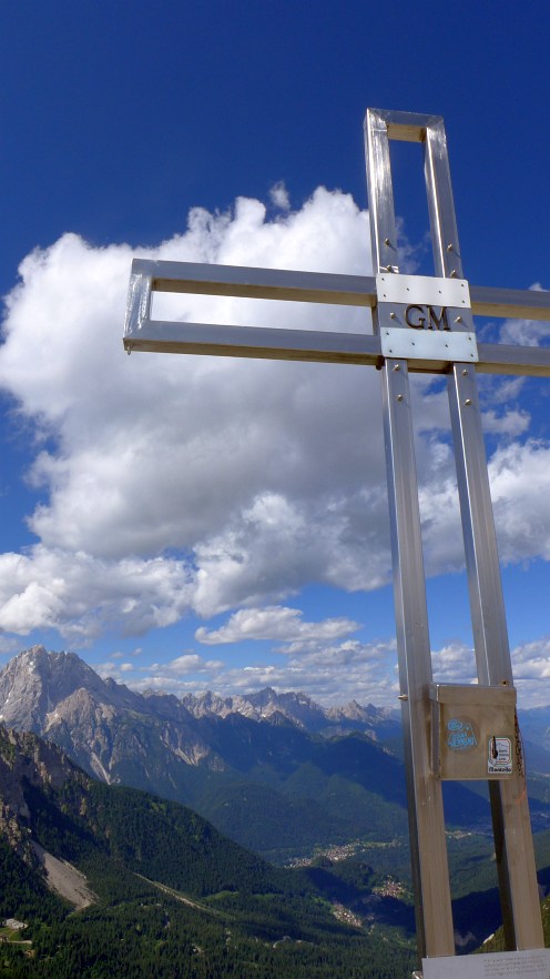 147440-croce-giovane-montagna.jpg