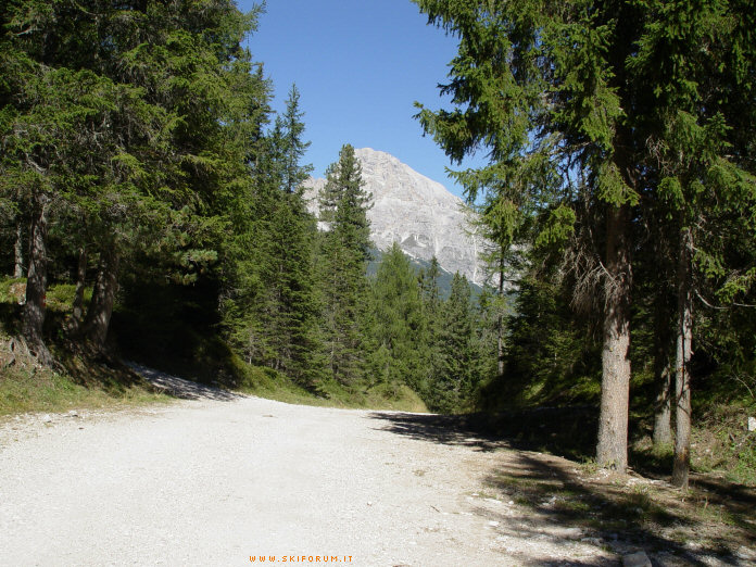 1647-06-panorama-tofana.jpg