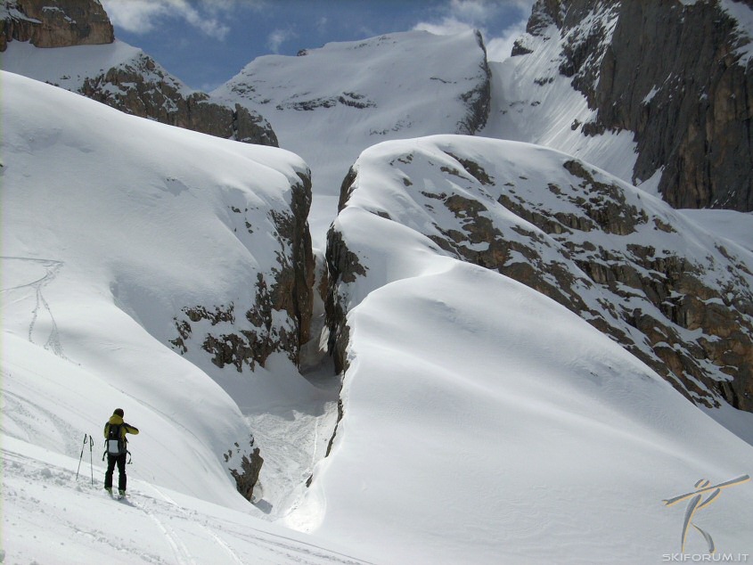 23902-canyon-marmolada.jpg