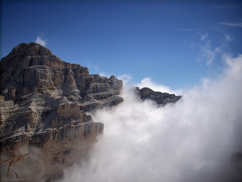 25214-foto-dolomiti-nubi.jpg