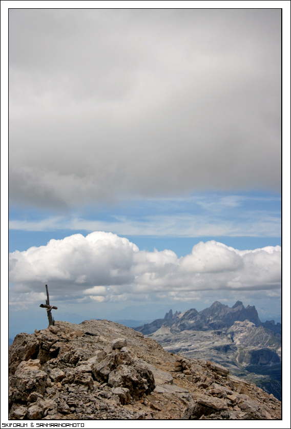 25437-vetta-dolomiticroce.jpg