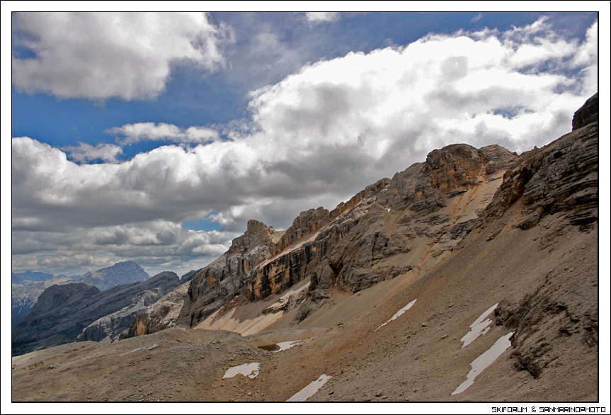 25491-paesaggio-dolomiti.jpg