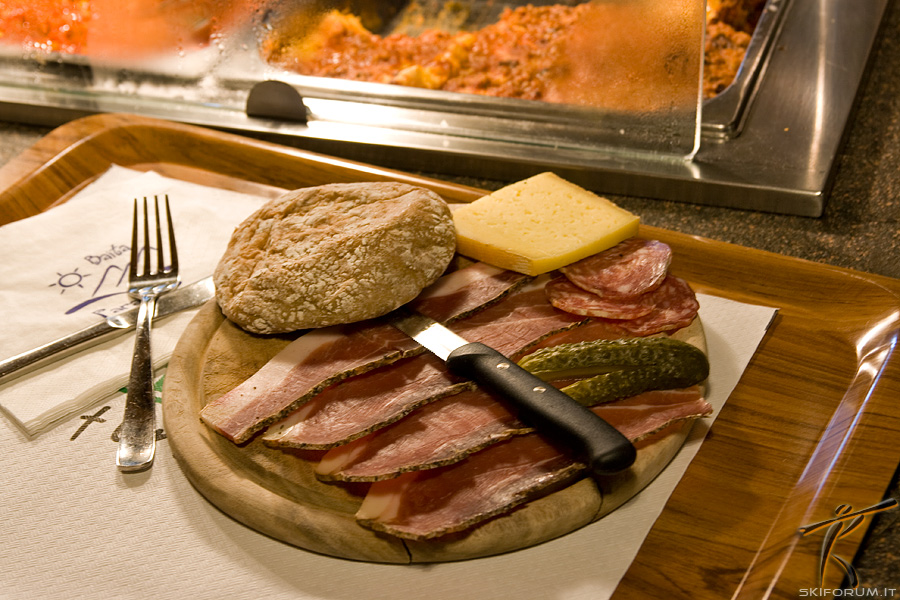 35166-dolomiti-cibo.jpg