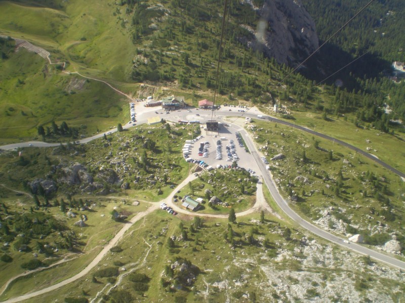 36773-il-passo-falzarego-dalla-funivia.jpg