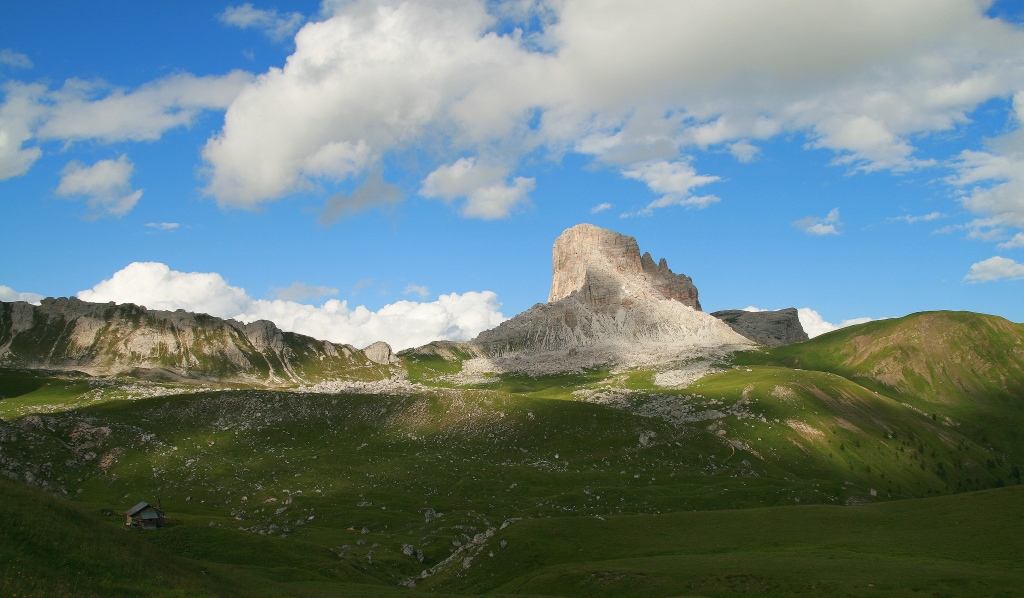42787-09-casera-mondeval-di-sopra-e-beco-de-mezzodi.jpg