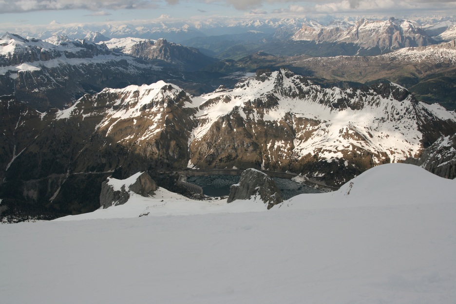 54880-panoramica-lago-e-diga-dalla-vetta.jpg