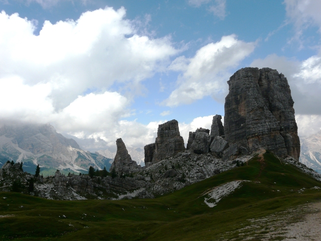 56427-le-cinque-torri.jpg
