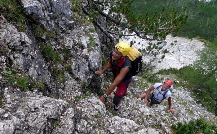 58359-angelo-e-marco-su-un-altra-modernissima-ferrata-sopra-la-val-travenanzes-tofane.jpg