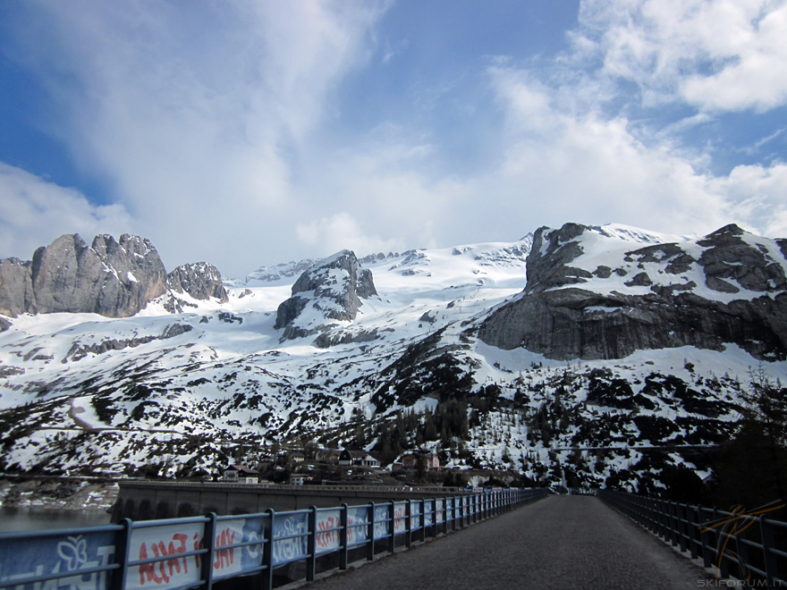 65681-situazione-marmolada-21maggio11.jpg