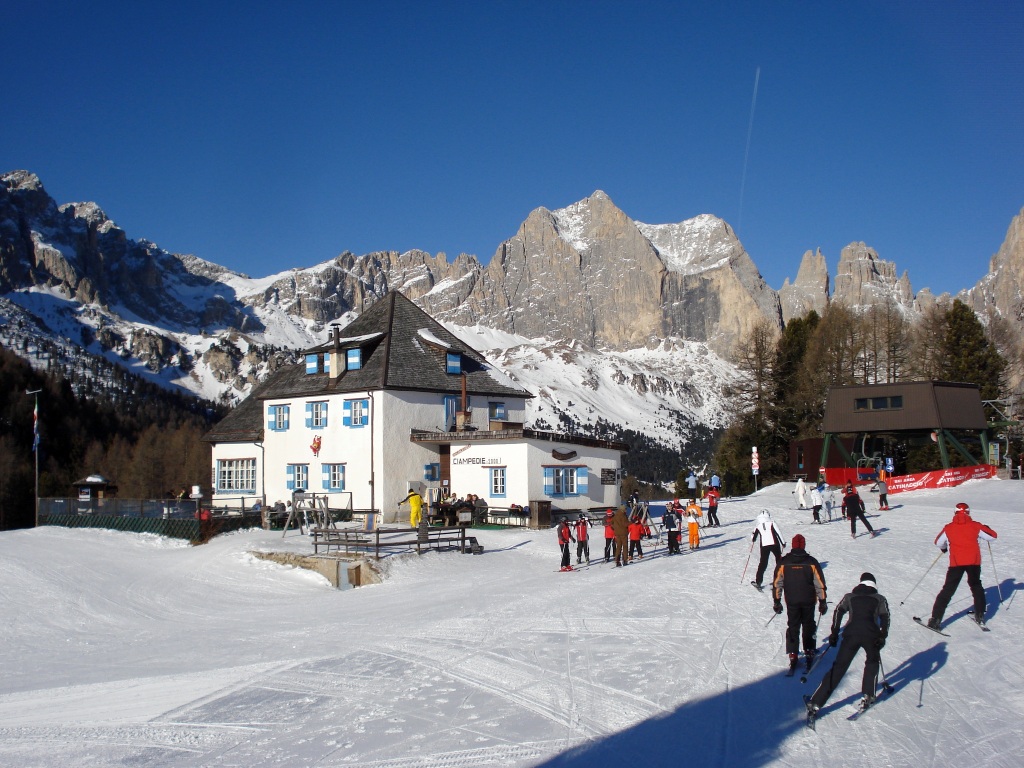 72068-3-rifugio-ciampedie-e-torri-del-vajolet.jpg