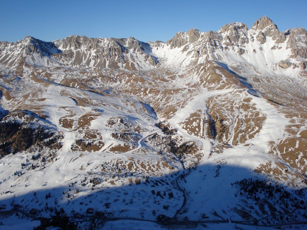 72080-14-skiarea-passo-san-pellegrino-con-poca-neve.jpg