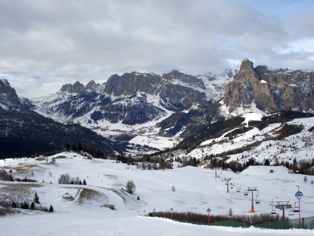 72102-35-vista-dal-pralongia-verso-corvara-e-colfosco.jpg